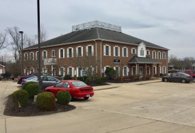 2412 Forum Blvd. (rear 2,265 sq ft unit) The Colonies Columbia, MO 65203